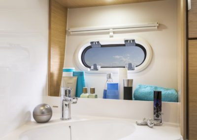 Bavaria S30 - Salle de bain - Intérieur
