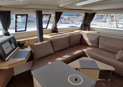Fountaine Pajot Saona 47 - Occasion - La Rochelle - Navigation - intérieur - Voile - Coque