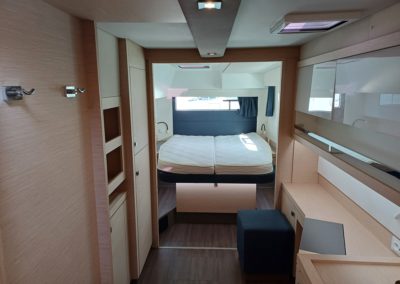 Fountaine Pajot Saona 47 - Occasion - La Rochelle - Navigation - intérieur - Voile - Coque