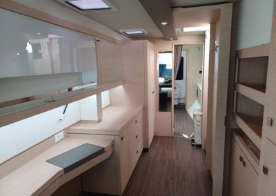 Fountaine Pajot Saona 47 - Occasion - La Rochelle - Navigation - intérieur - Voile - Coque