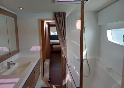 Fountaine Pajot Saona 47 - Occasion - La Rochelle - Navigation - intérieur - Voile - Coque