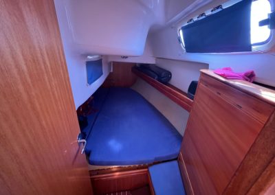 Bavaria 30 Cruiser - 2006 - Neo Marine - Intérieur - Carré - Voile - Cabine arrière bâbord
