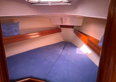 Bavaria 30 Cruiser - 2006 - Neo Marine - Intérieur - Carré - Voile - Pointe avant
