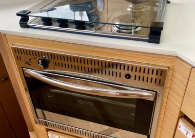 Nautitech 40 Open - 2022 - Neo Marine - Intérieur- Carré - Voile - Navigation - Salon - Cabine - Salle de bain - Cuisine