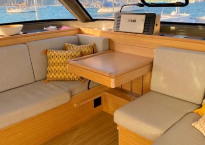 Nautitech 40 Open - 2022 - Neo Marine - Intérieur- Carré - Voile - Navigation - Salon - Cabine - Salle de bain - Cuisine