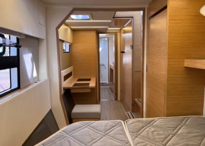 Nautitech 40 Open - 2020 - Neo Marine - Intérieur - Carré - Voile - Navigation - Salon - Cabine - Salle de bain