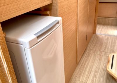 Nautitech 40 Open - 2022 - Neo Marine - Intérieur- Carré - Voile - Navigation - Salon - Cabine - Salle de bain - Cuisine