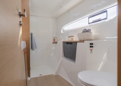 Excess 13 - Navigation - Intérieur - Salle de bain