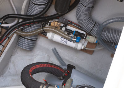 Dessalinisateur aquabase installé sur l'Excess 11 d'occasion en Martinique
